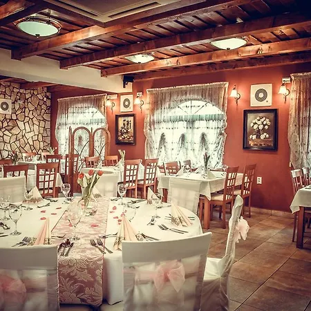 Pensjonat Familia 3*